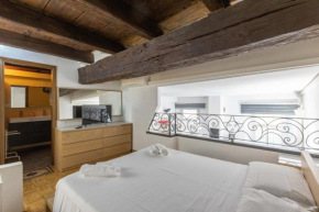 De'Carbonesi, Bologna by Short Holidays